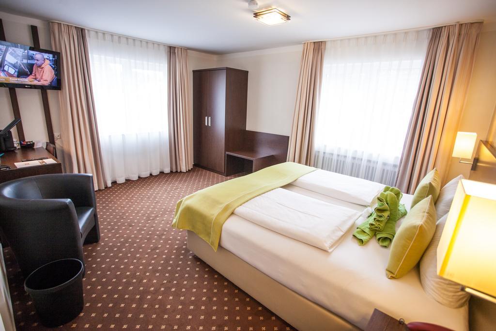 Hotel Ochsen Bad Saulgau Ngoại thất bức ảnh